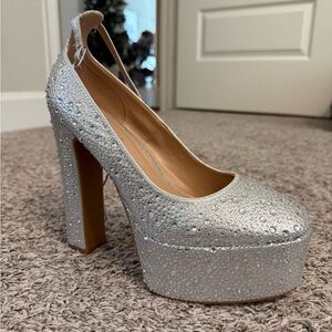 Anne Michelle Glittering Silver Platform Heels